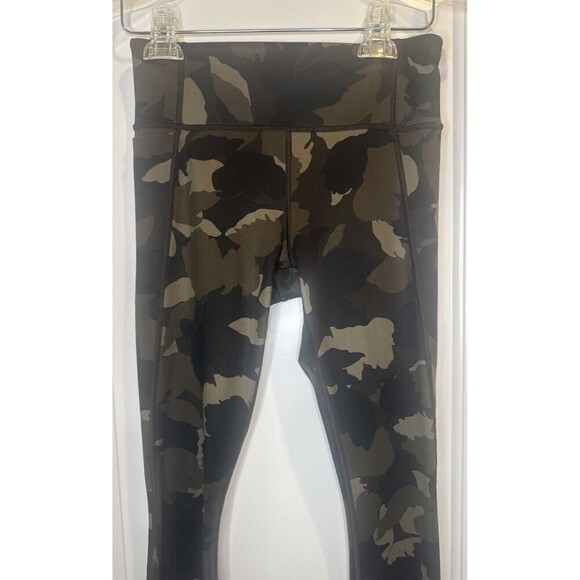 ATHLETA WOMEN’S GREEN CAMOUFLAGE 7/8 LEGGING SIZE XS W/Pocket Stretch Gym - Picture 2 of 11
